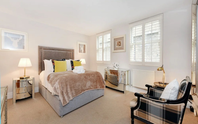 London Choice - South Kensington Mews II