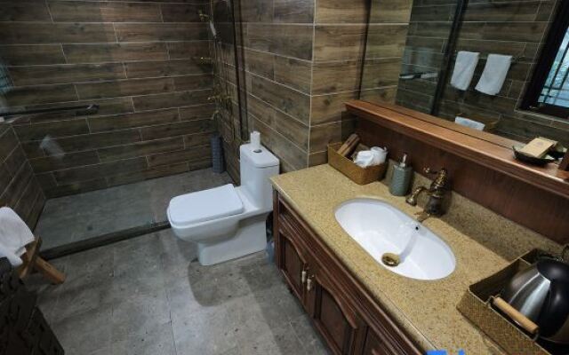 Zhangshe Courtyard Hotel