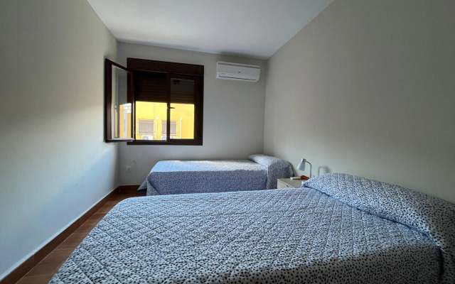 Apartamento en Luis Montoto, Nervión. Céntrico
