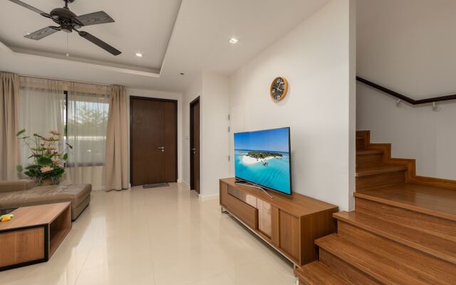 Villa Biak by TropicLook