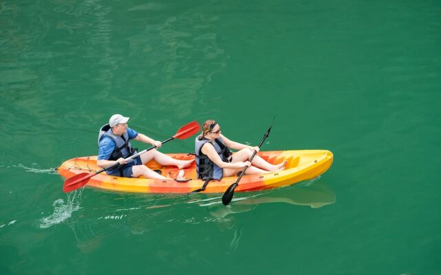 Halong Fantasea Cruise
