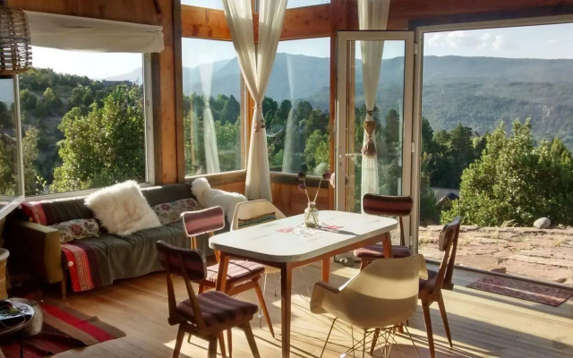 Un Vistón Modern Mountain Home