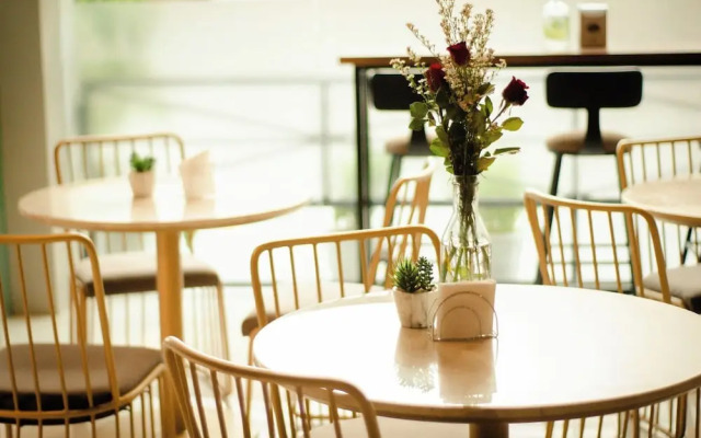 Rudhil's Place Hotel