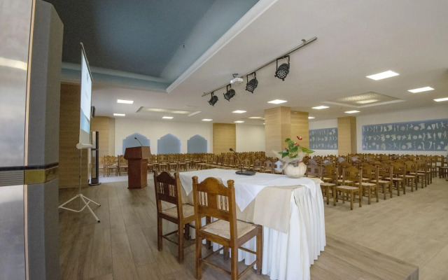 Themis Beach Hotel
