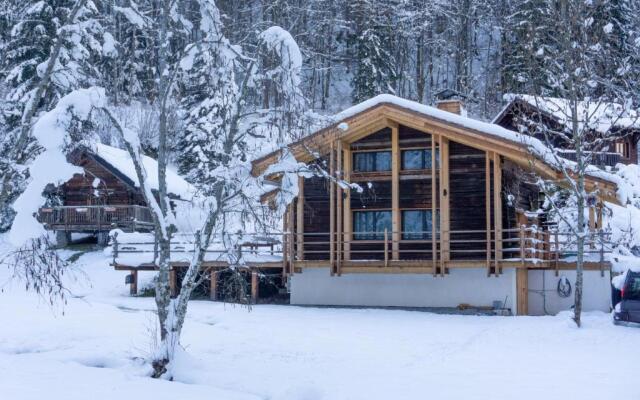 Chalet L'Oratoire with huge garden