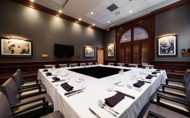 Hilton Naples