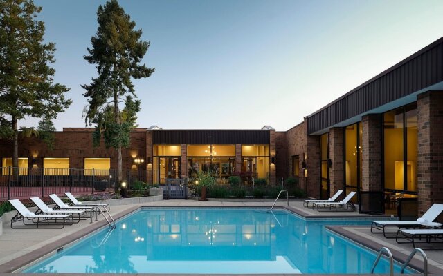 Sheraton Grand Rapids Airport Hotel