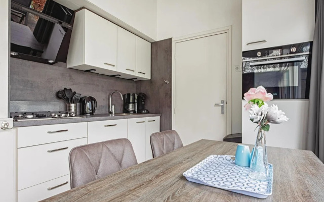 Well-kept Bungalow With Microwave Near Valkenburg