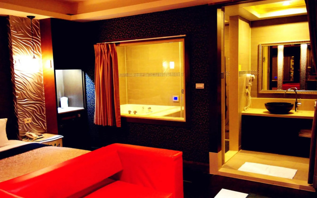 Discovery Motel - Tucheng