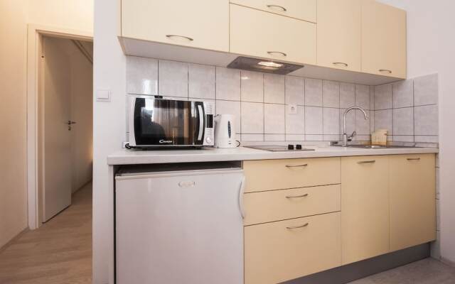 Apartments Vinka Brodarica