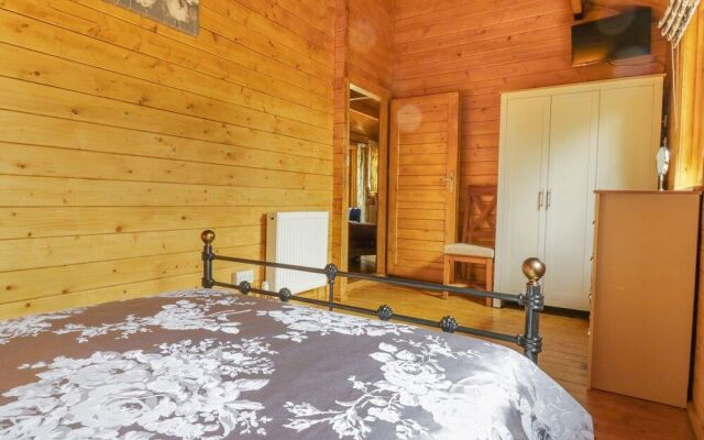 Acorn Lodge