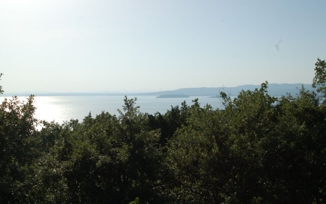 Pleasant Holiday Home in Magione With Swimming Pool