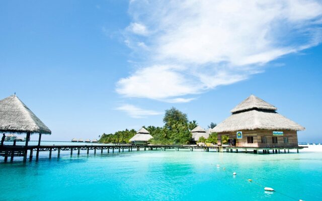 Adaaran Club Rannalhi Hotel