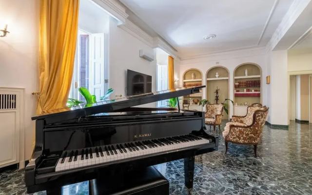The One, Luxury Seaview With Piano