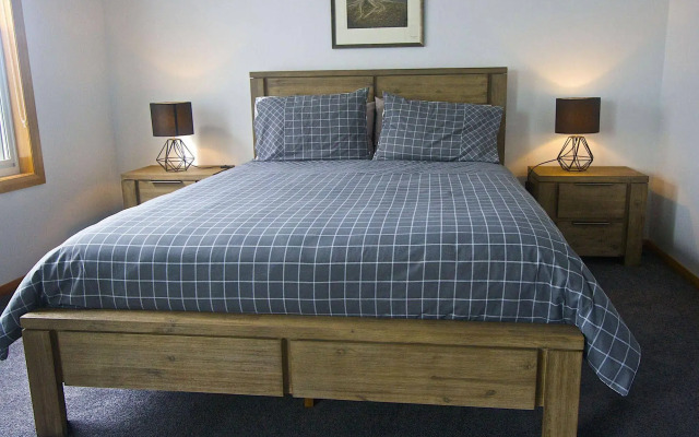 Penguin Beachfront Apartments