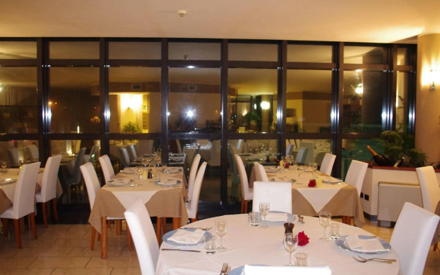 Airport Hotel