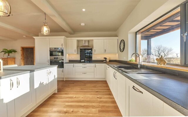 Host Stay The Gathering