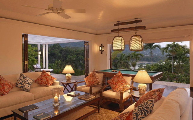 Round Hill Hotel And Villas