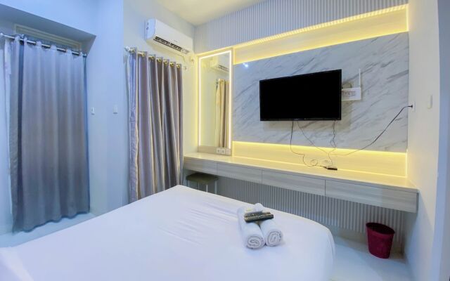Nice And Cozy Studio At Amartha View Apartment