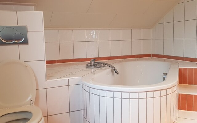 Tolstov-Hotels Beautiful Villa with Big Garden