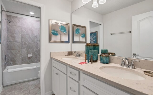 Private Pool Villa W/pool Table, On-site Waterpark