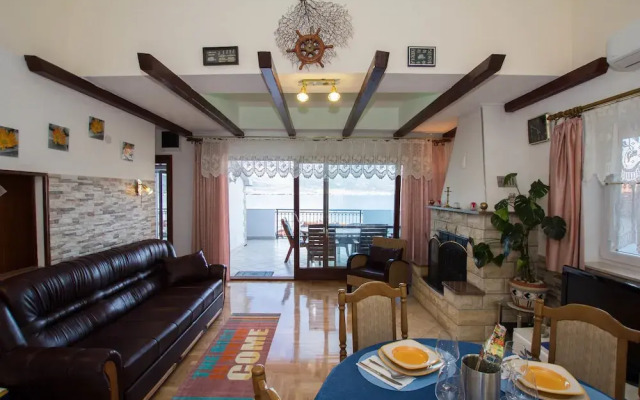 Apartments Marina