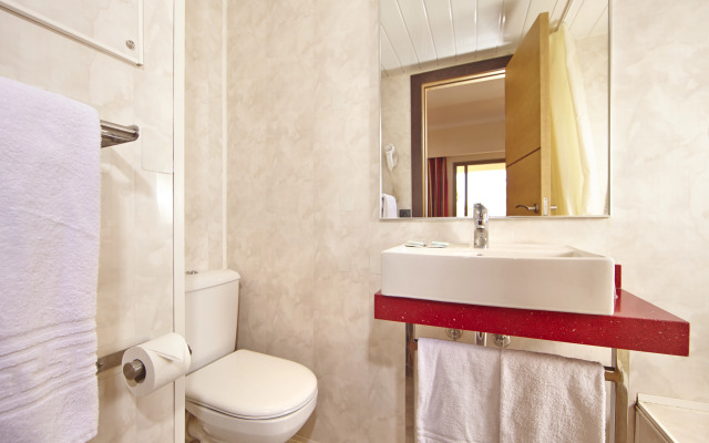 MLL Caribbean Bay Hotel