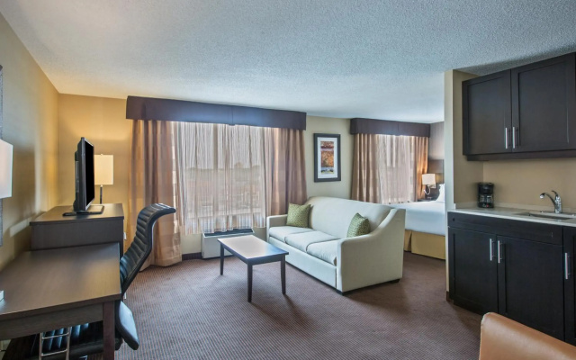 Quality Inn & Suites Regina Downtown