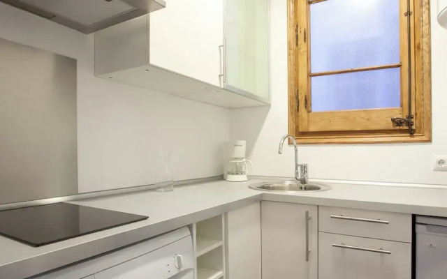 Comfortable Family Apartment With Balcony