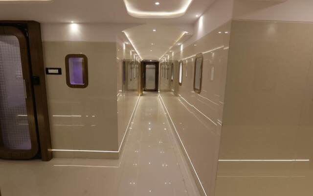 Qubestay Airport Capsule Hotel & Hostel