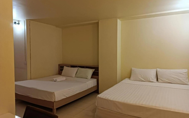 Grand View Condominia – Guest Rooms – Bangkok