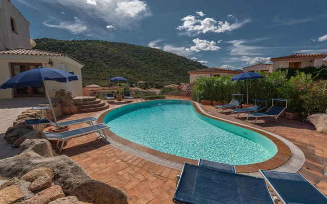 Bouganvillage Trilo 2.5km From The Beach