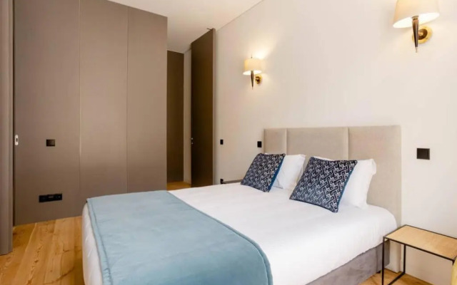 BOUTIQUE Rentals-Art & Charm II Apt w/ Terrace