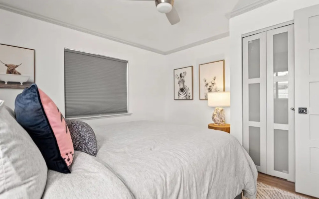 Stylish Villa Near Treasure Island Beaches