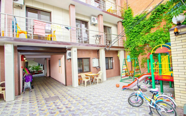 Azat Guest House