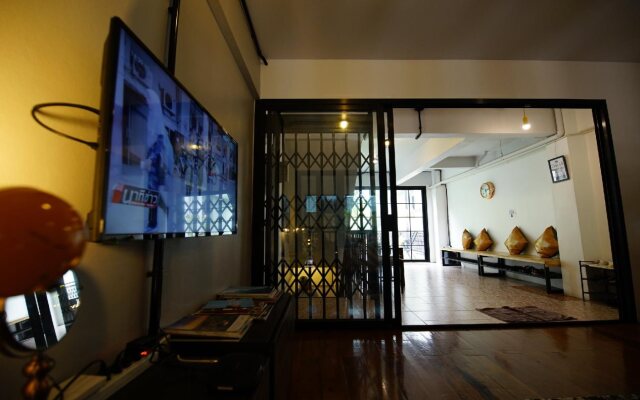 Sleep Owl Hostel