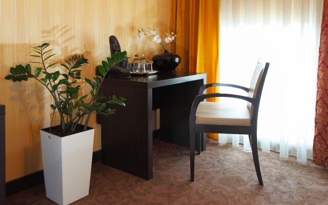 Hotel Iskierka Business & Spa