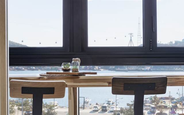 Yeosuya Hostel & Pension