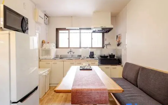 Up to 8 people/6 minutes to Namba/Good atmosphere house/wi-fi/Osaka trip/87m2