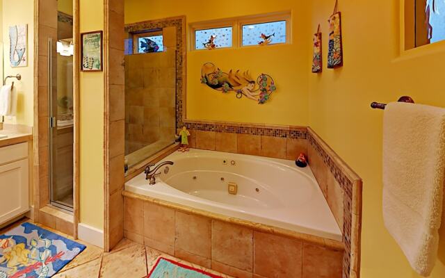 Banyan Beach House - Three Bedroom House