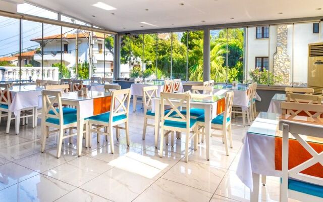 Leslion Hotel Turunc