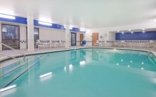 Countryside Inn and Suites