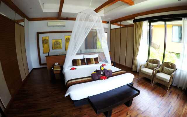 Phi Phi Long Beach Resort & Villa