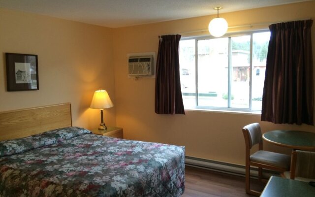 Selkirk Inn