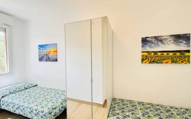 Comfy Apartment With Balcony