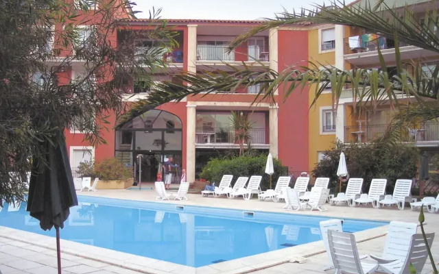 Apartment With AC at 150 m. From Beach