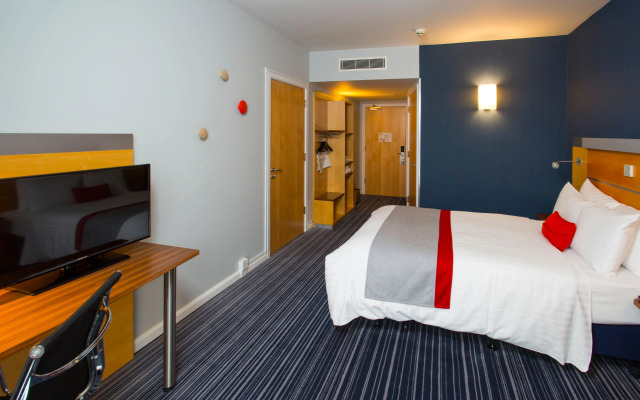 Holiday Inn Express London-Epsom Downs by IHG
