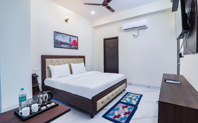 Fabhotel Maira Heights