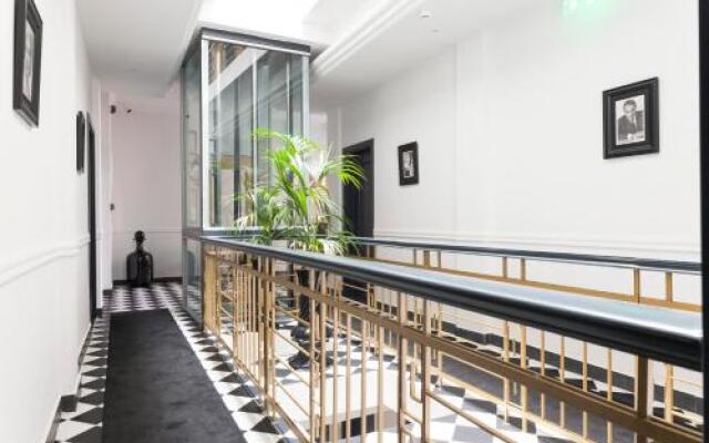 The Mood Luxury Rooms