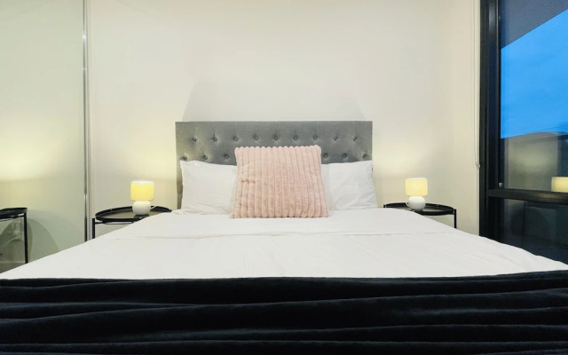 Mega Style Apartments M-City